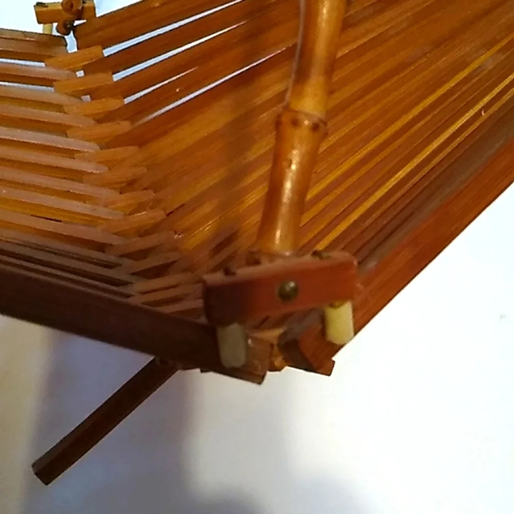 Mid Centry Style Basket - Picture 5 of 8
